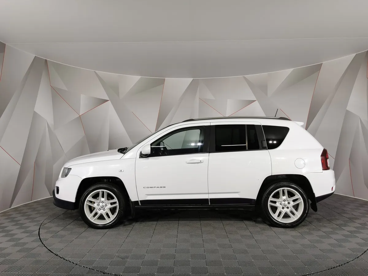 Jeep Compass 2.4 AT AWD (170 л.с.) Limited Белый в АВИЛОН. Слайд №5
