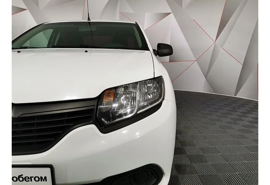 Renault Logan 1.6 MT (82 л.с.) Белый в АВИЛОН. Слайд №10