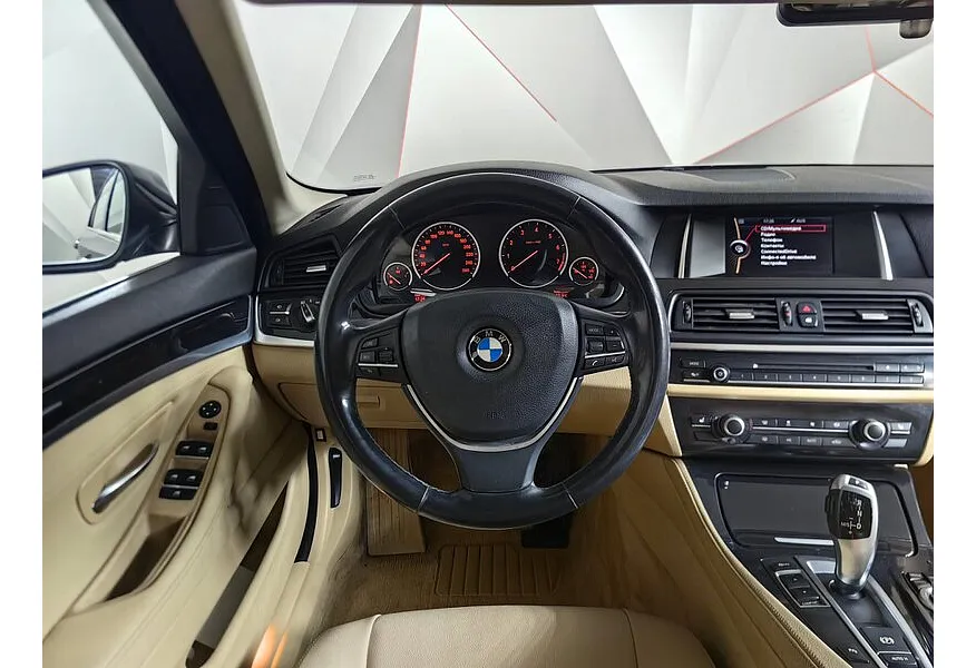 BMW 5 серия 520i Steptronic (184 л.с.) Базовая. Локальная сборка Черный в АВИЛОН. Слайд №15