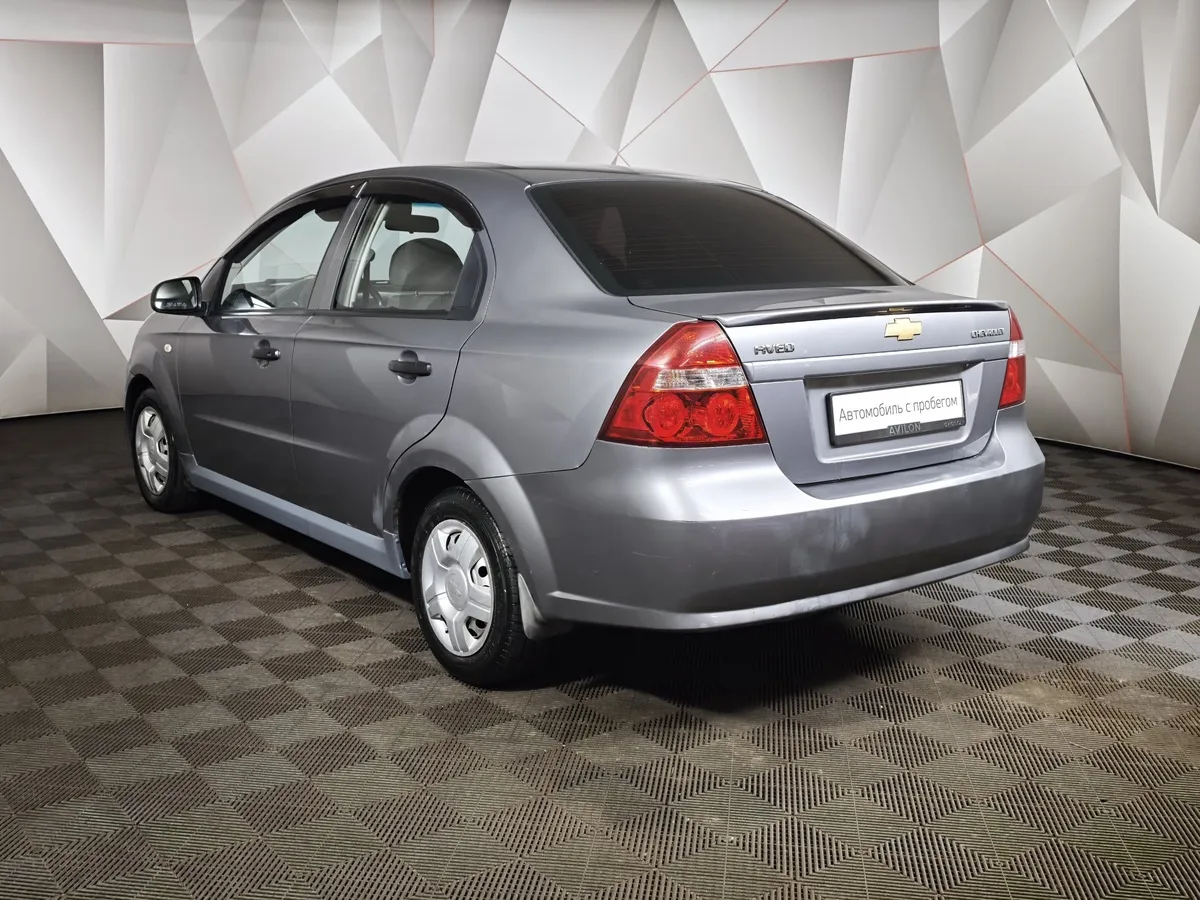 Chevrolet Aveo 1.2 MT (84 л.с.) Серый в АВИЛОН. Слайд №4