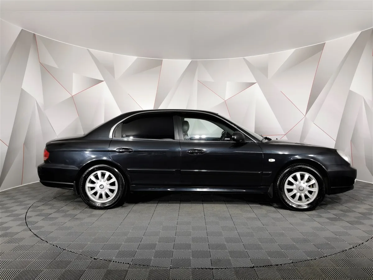 Hyundai Sonata 2.0 MT (137 л.с.) Черный в АВИЛОН. Слайд №6