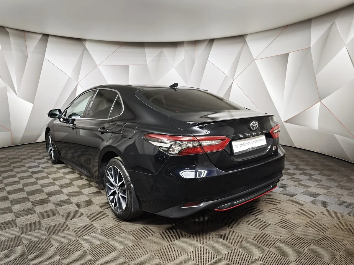 Toyota Camry 2.5 AT (200 л.с.) GR-SPORT Черный в АВИЛОН. Слайд №4