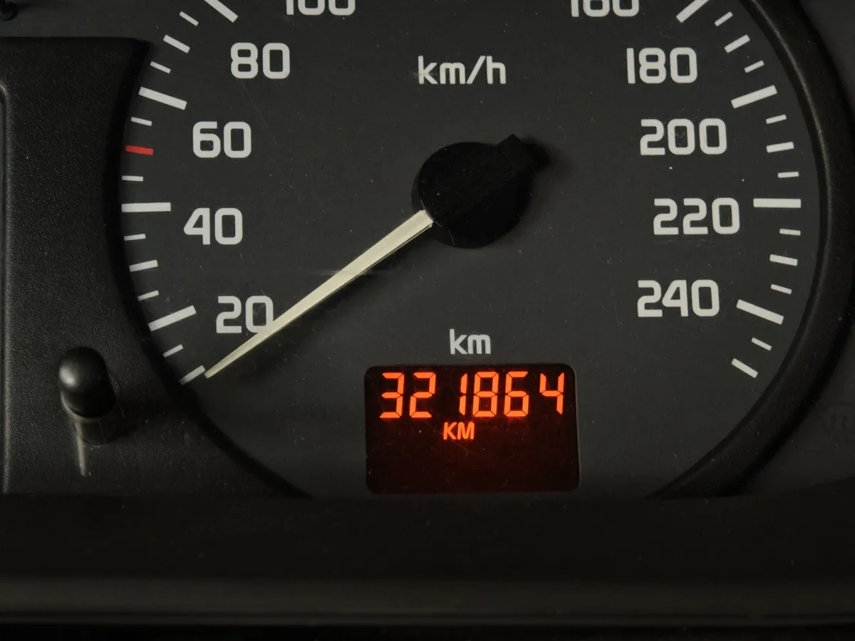 Renault Scenic 1.6 16v MT (107 л.с.) Серый в АВИЛОН. Слайд №16