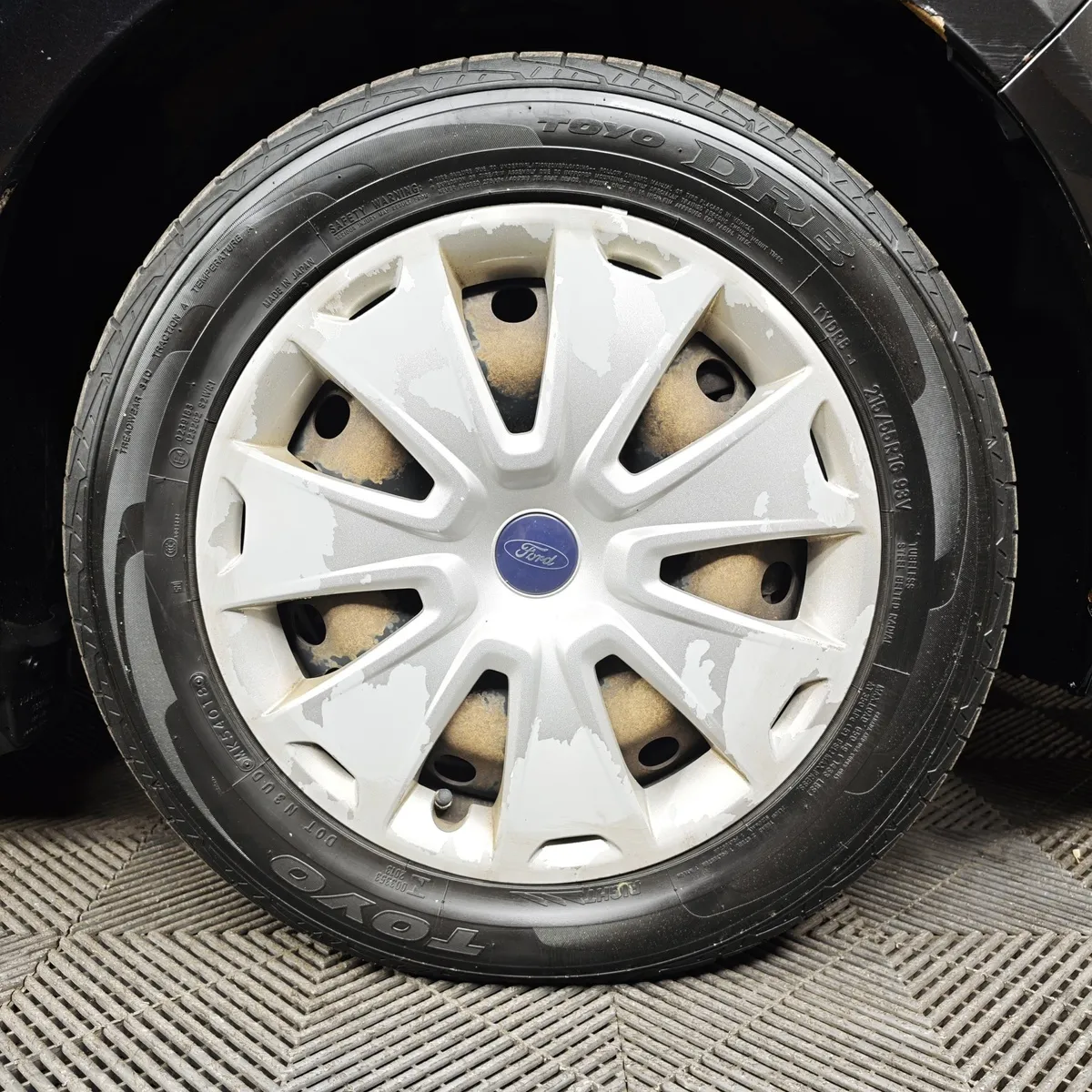 Ford Mondeo 2.0 MT (145 л.с.) Черный в АВИЛОН. Слайд №9