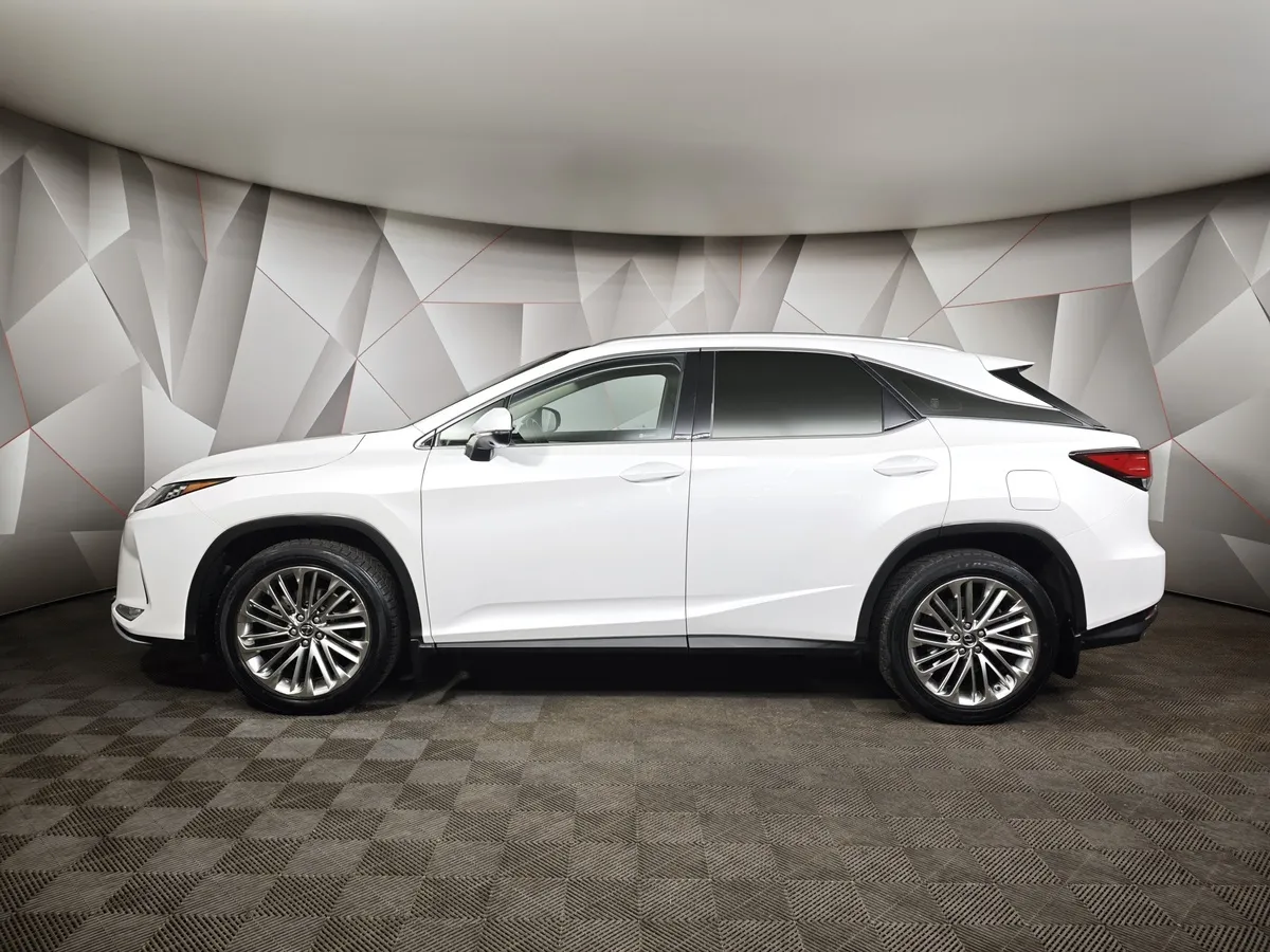 Lexus RX 2.0 AT AWD (238 л.с.) Executive Белый в АВИЛОН. Слайд №5