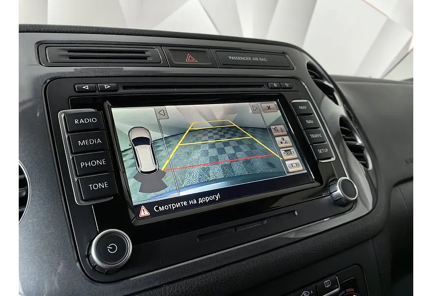 Volkswagen Tiguan 2.0 TSI 4Motion AT (170 л.с.) Track & Field Белый в АВИЛОН. Слайд №22