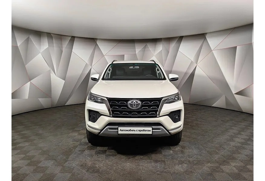 Toyota Fortuner 2.8d AT 4WD (200 л.с.) Белый в АВИЛОН. Слайд №7