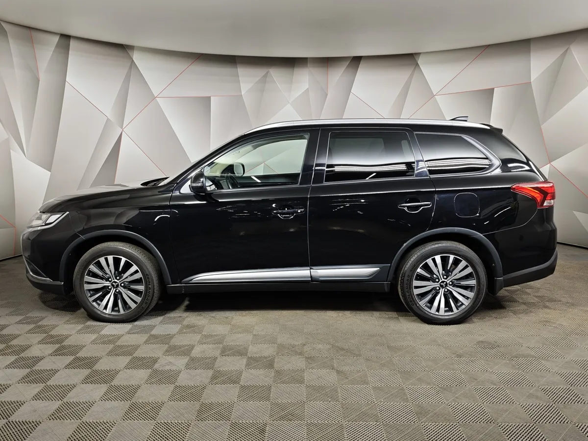 Mitsubishi Outlander 2.0 CVT (146 л.с.) Invite Черный в АВИЛОН. Слайд №5