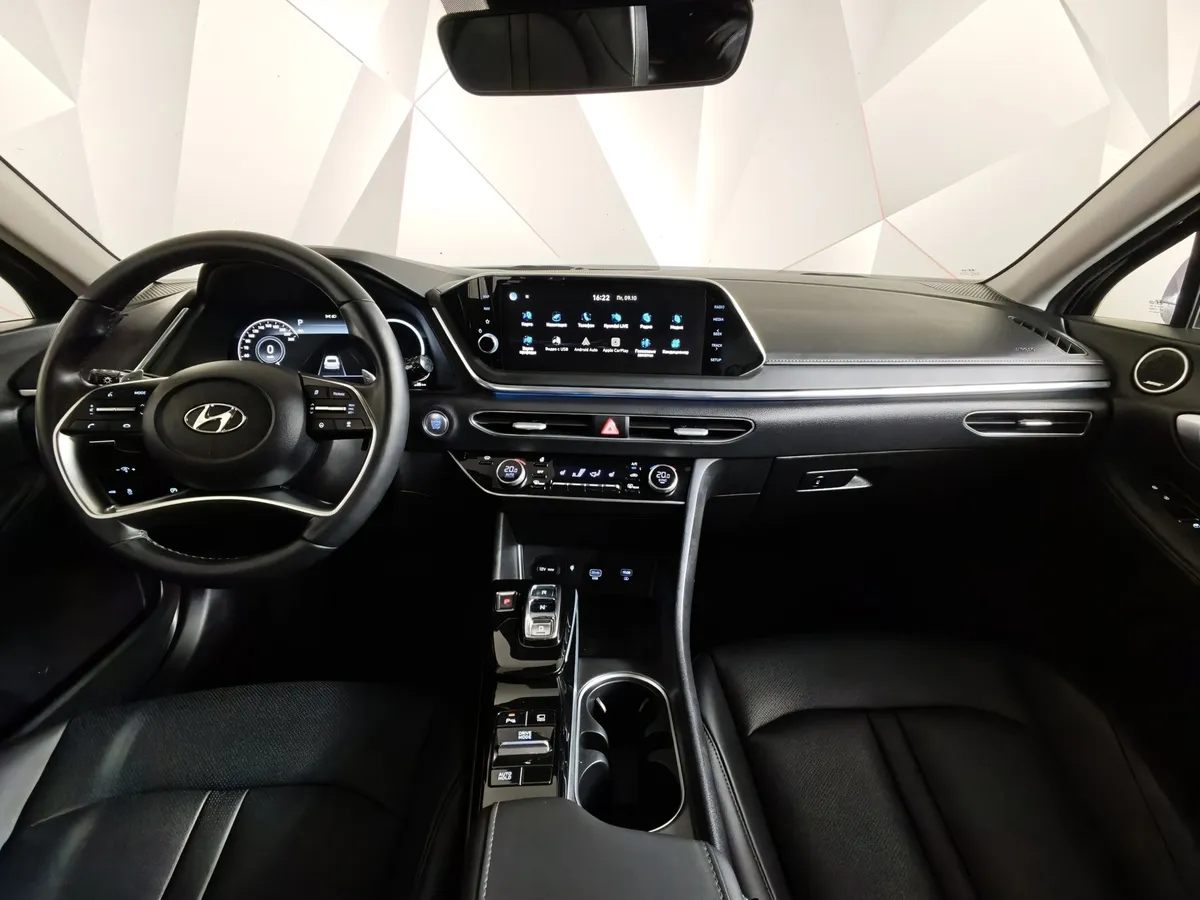 Hyundai Sonata 2.0 MPI (150 л.с.) Business Синий в АВИЛОН. Слайд №14