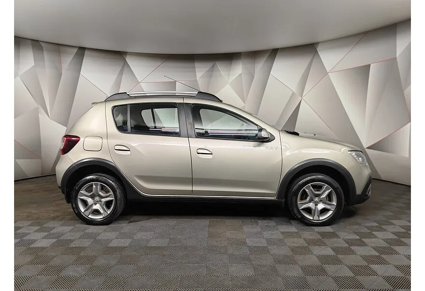 LIVE. Слайд №4