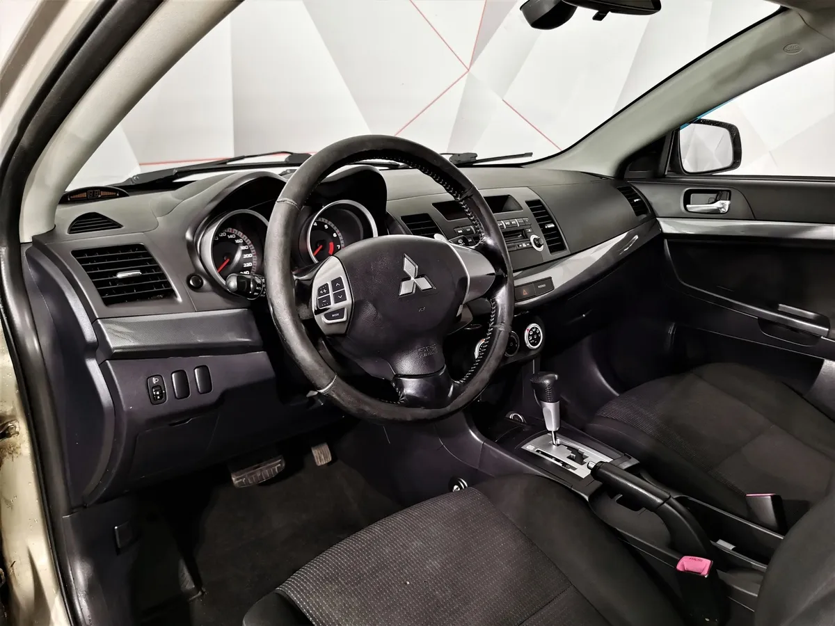 Mitsubishi Lancer 1.8 CVT (143 л.с.) Бежевый в АВИЛОН. Слайд №18