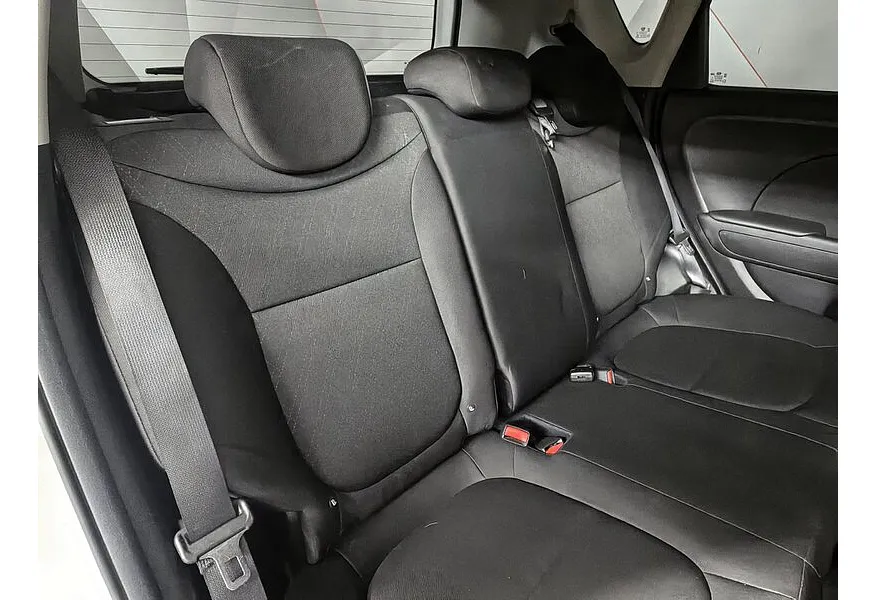 Kia Soul 1.6 MT (124 л.с.) Белый в АВИЛОН. Слайд №17