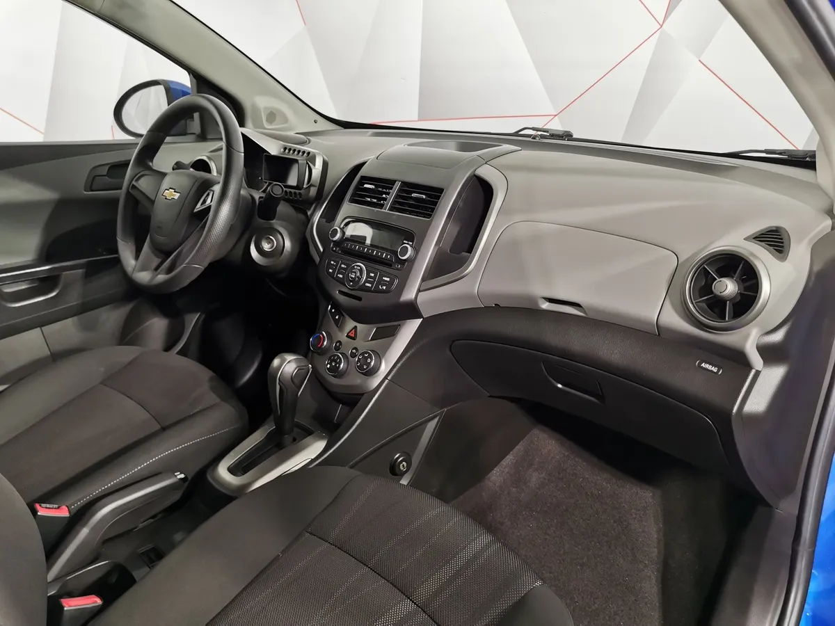 Chevrolet Aveo 1.6 AT (115 л.с.) Синий в АВИЛОН. Слайд №11