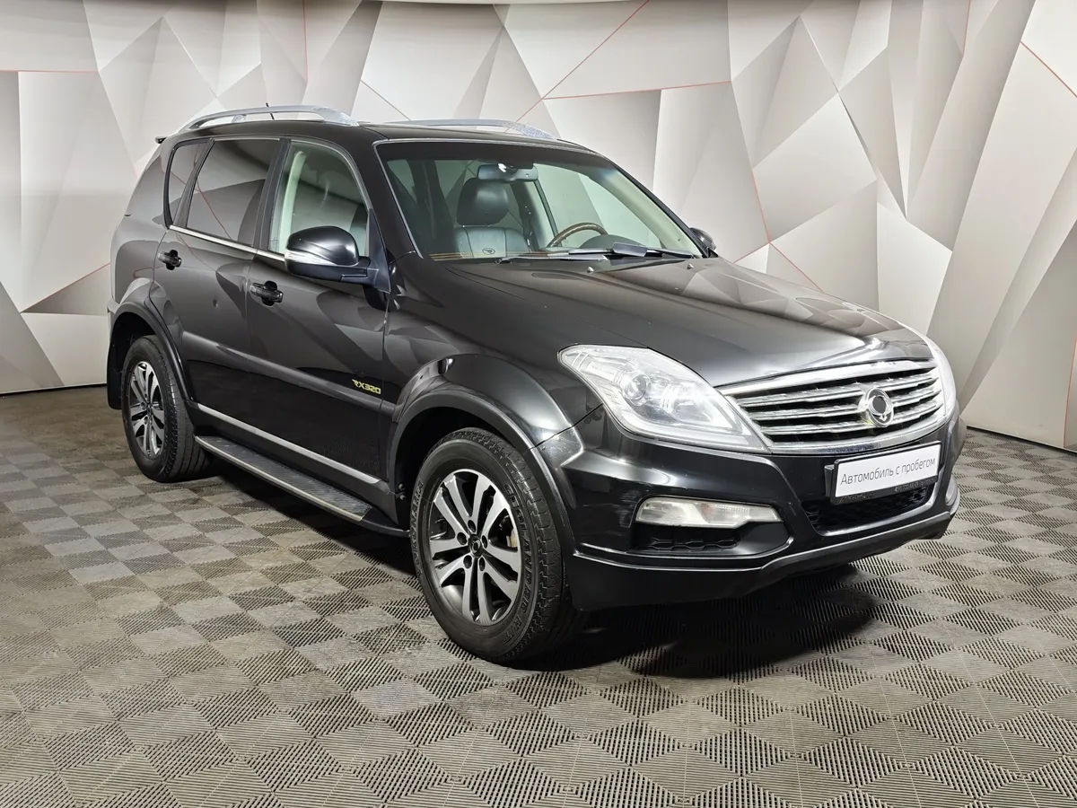 SsangYong Rexton 3.2 T-Tronic AWD (220 л.с.) Черный в АВИЛОН. Слайд №3