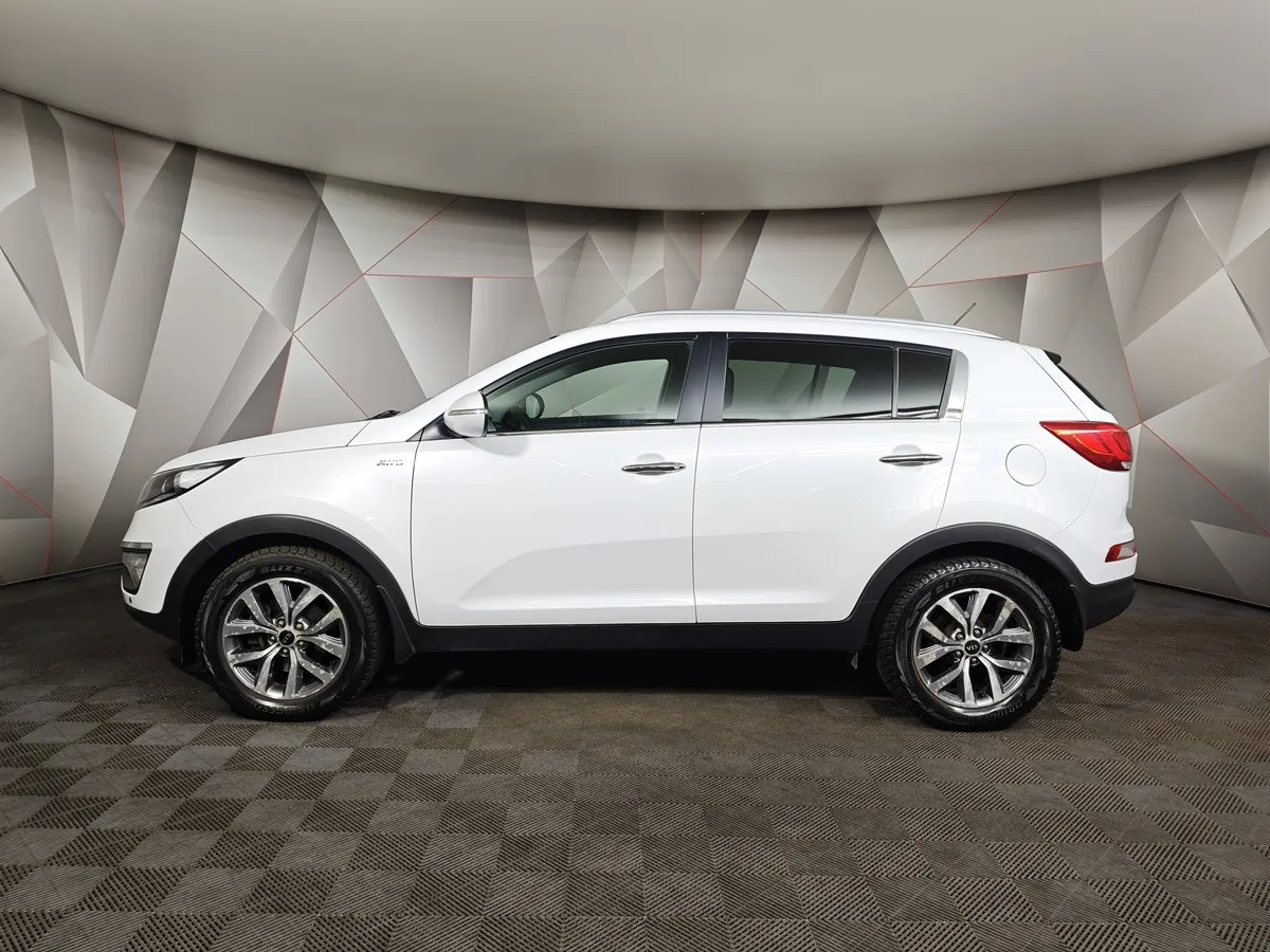 Kia Sportage 2.0 AT AWD (150 л.с.) Белый в АВИЛОН. Слайд №5
