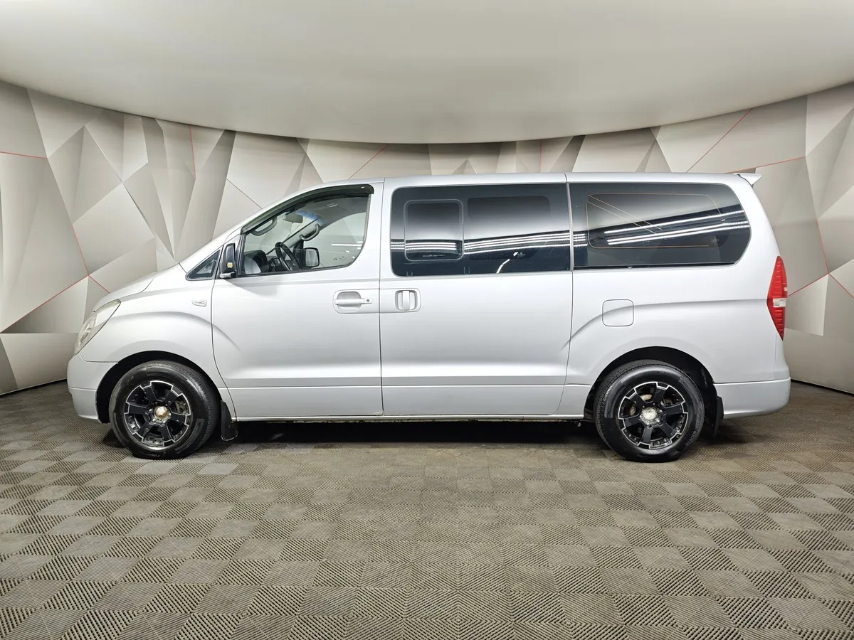 Hyundai Grand Starex 2.5 AT (145 л.с.) Серый в АВИЛОН. Слайд №5