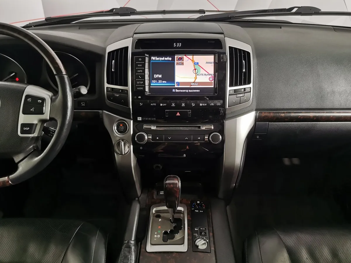 Toyota Land Cruiser 4.5 Twin-Turbo D AT 4WD (5 мест) (235 л.с.) Престиж Черный в АВИЛОН. Слайд №14