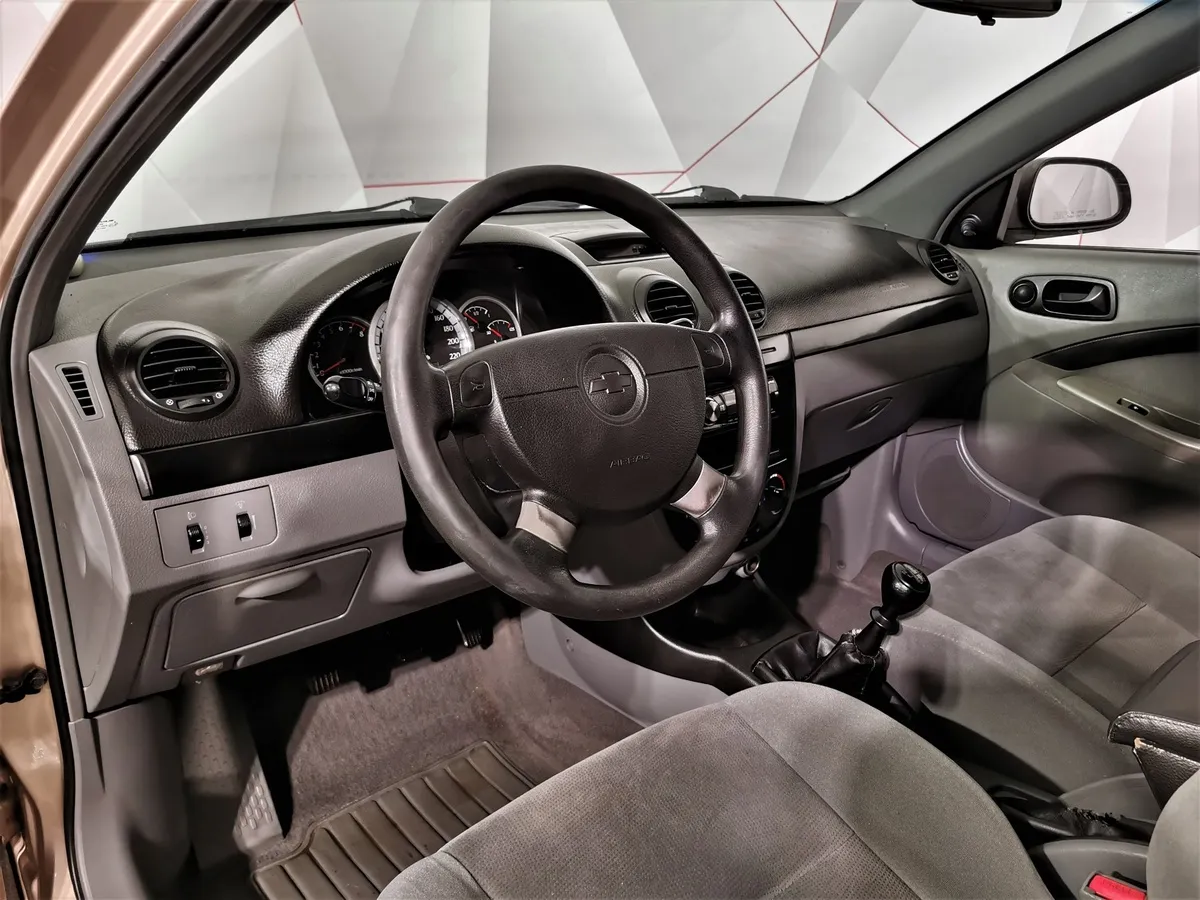 Chevrolet Lacetti 1.4 MT (95 л.с.) Бежевый в АВИЛОН. Слайд №17