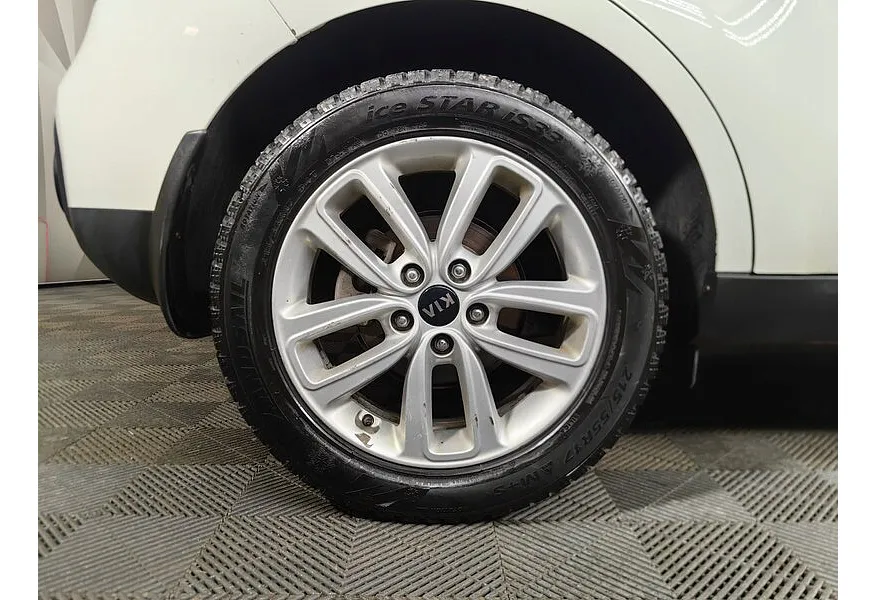 Kia Soul 1.6 AT (124 л.с.) Белый в АВИЛОН. Слайд №9