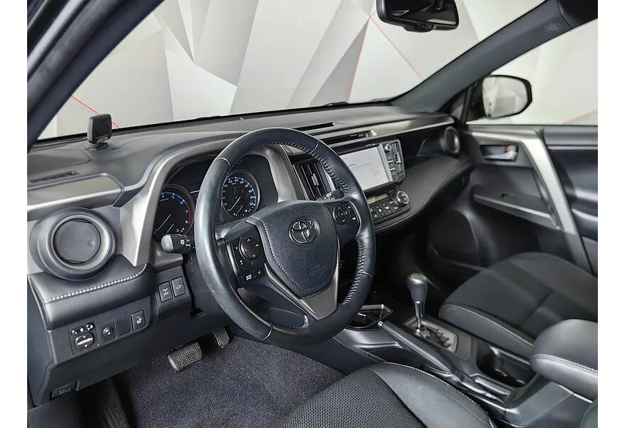 Toyota RAV4 2.0 CVT (148 л.с.) Стандарт Черный в АВИЛОН. Слайд №18