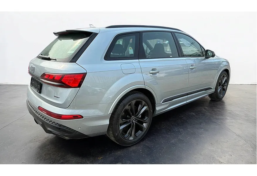 Audi Q7 3.0 TDI Tiptronic quattro (286 л.с.) Серебристый в АВИЛОН. Слайд №3