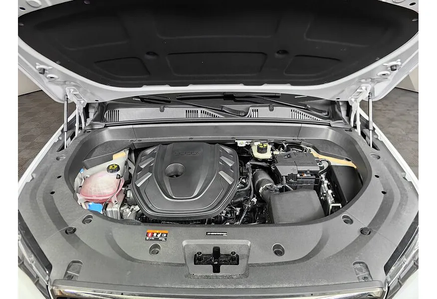 Geely Monjaro 2.0T 8AT 4WD (238 л.с.) Flagship Белый в АВИЛОН. Слайд №11