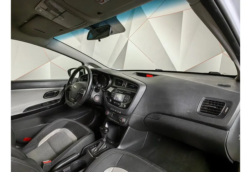 Kia Ceed 1.6 AT (129 л.с.) Белый в АВИЛОН. Слайд №12 Kia Ceed 1.6 AT (129 л.с.) Белый в АВИЛОН. Слайд №12