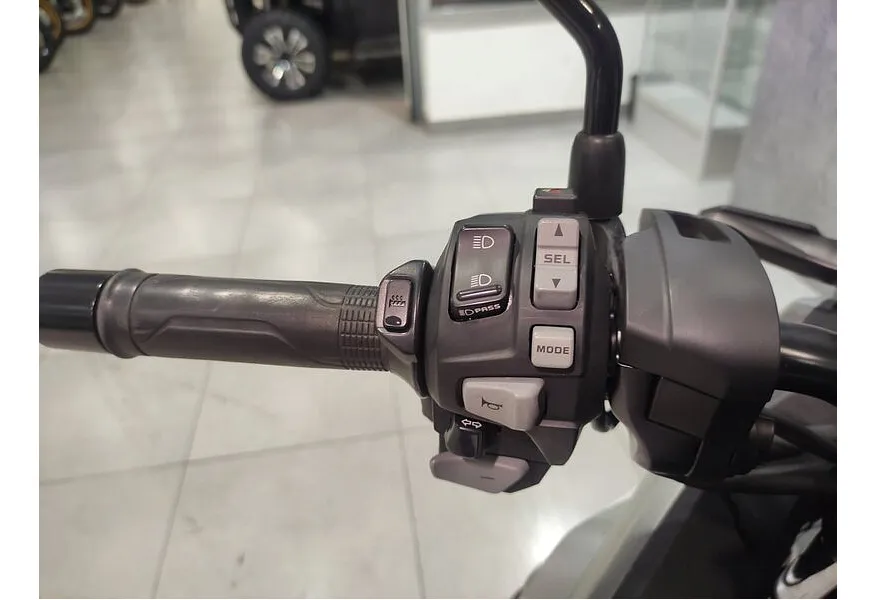 АВИЛОН - Honda NC750 XD 745 см³ (58 л.с.) (58) 745 Белый - slide 8