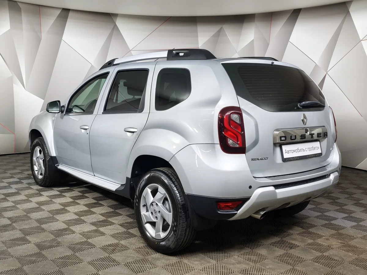 Renault Duster 2.0 AT 4x4 (143 л.с.) Серый в АВИЛОН. Слайд №4