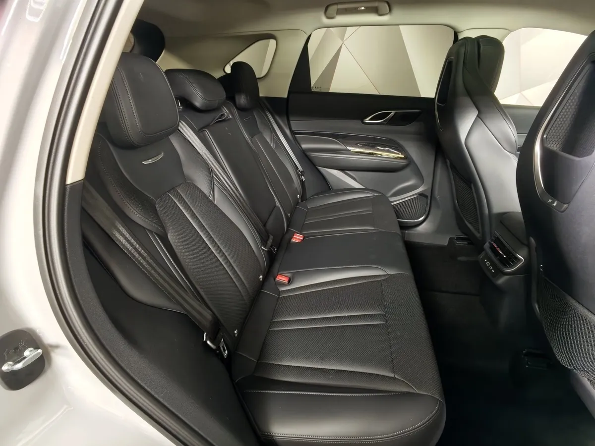 Hongqi HS3 1.5T 7DCT 2WD (156 л.с.) Комфорт Серый в АВИЛОН. Слайд №15