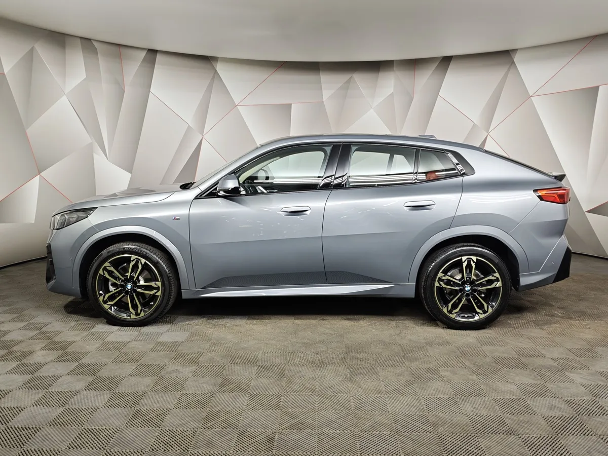 BMW X2 20i xDrive AT (192 л.с.) Серый в АВИЛОН. Слайд №5