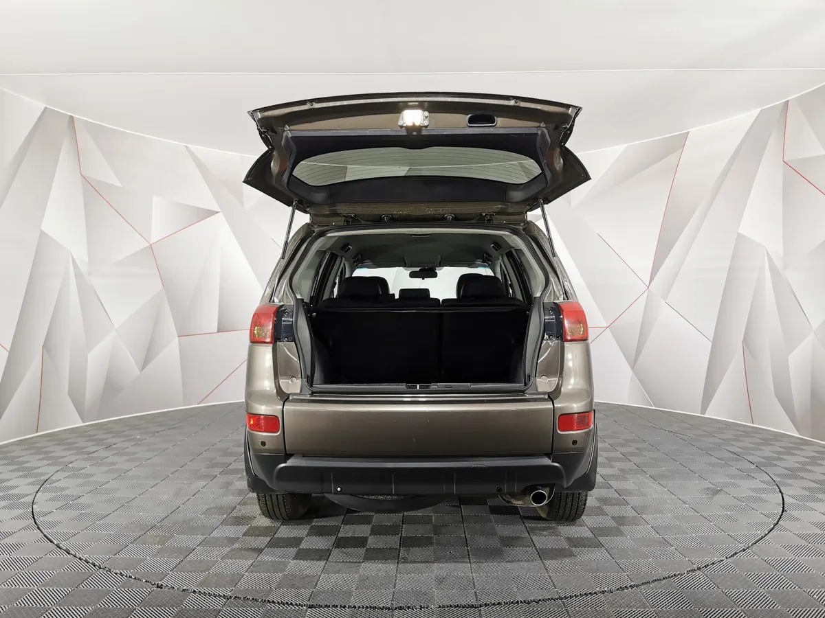 Peugeot 4007 2.4 CVT 4x4 (170 л.с.) Коричневый в АВИЛОН. Слайд №11