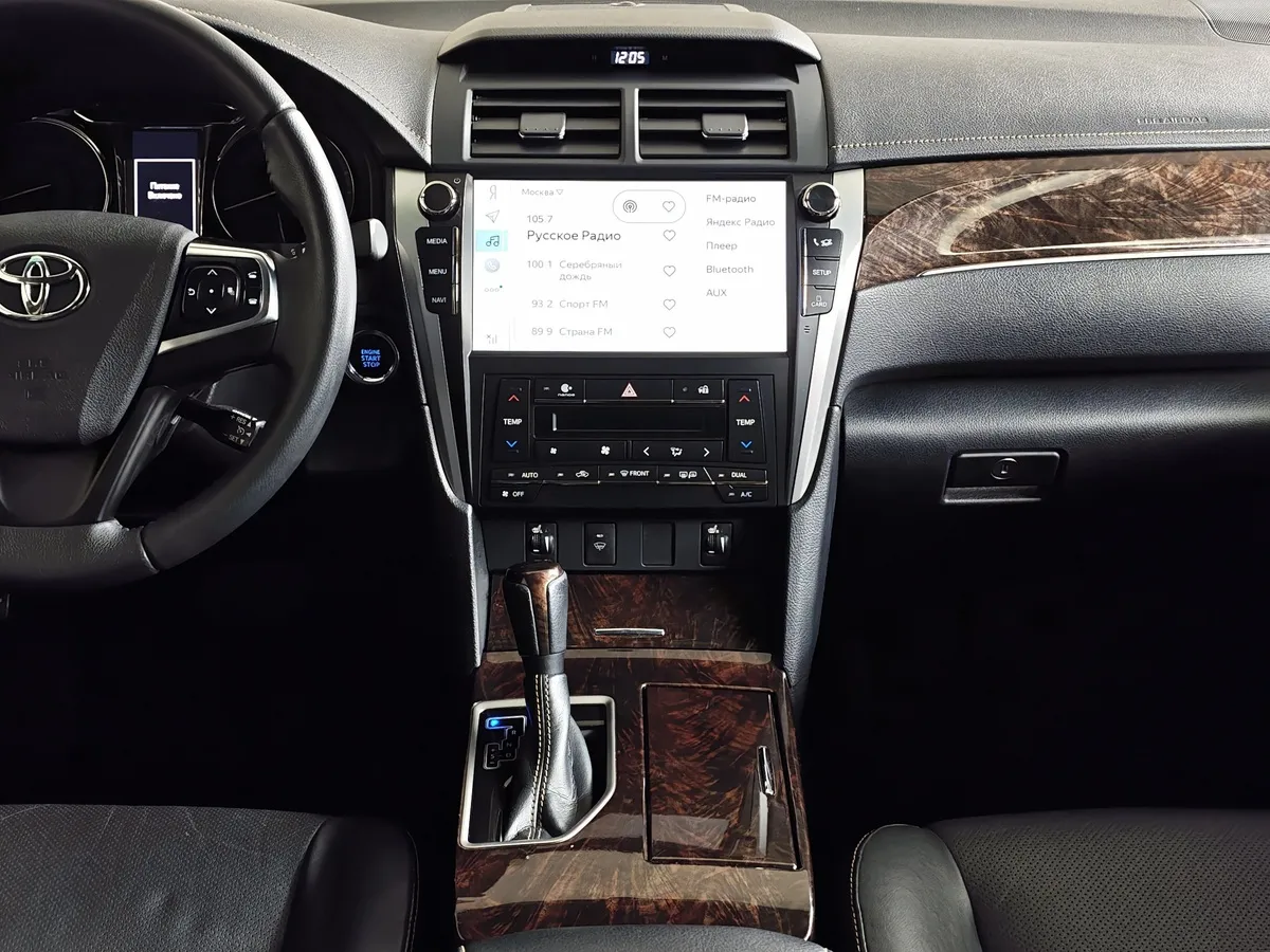 Toyota Camry 2.5 AT (181 л.с.) Классик Серебристый в АВИЛОН. Слайд №15