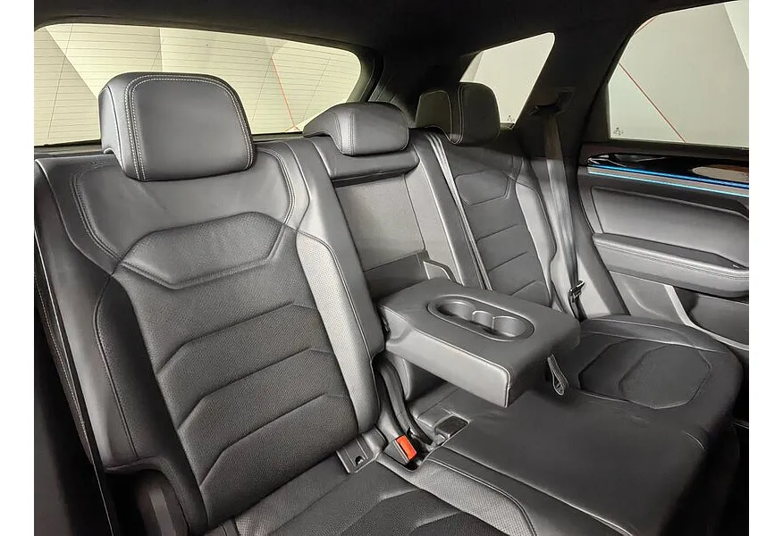 АВИЛОН - Volkswagen Touareg 3.0 V6 TDI Tiptronic 4Motion (249 л.с.) R-Line Белый - slide 10