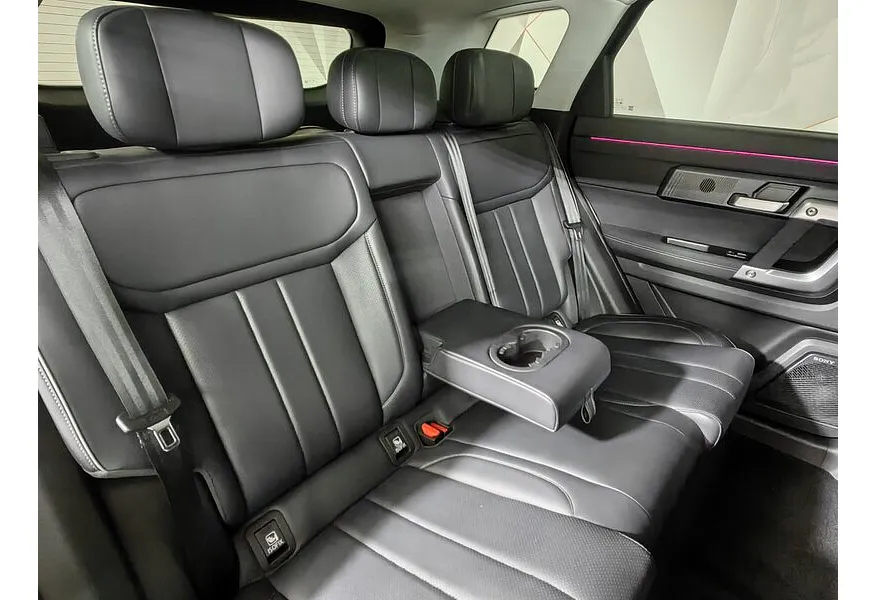 Jaecoo J7 1.6T 7DCT 2WD (186 л.с.) Ultimate Черный в АВИЛОН. Слайд №17