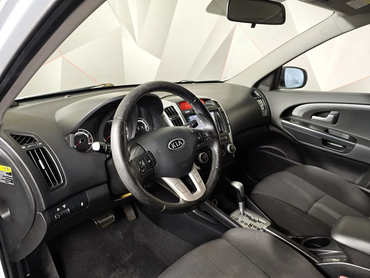 Kia Ceed 1.6 AT (122 л.с.) Luxe Белый в АВИЛОН. Слайд №18