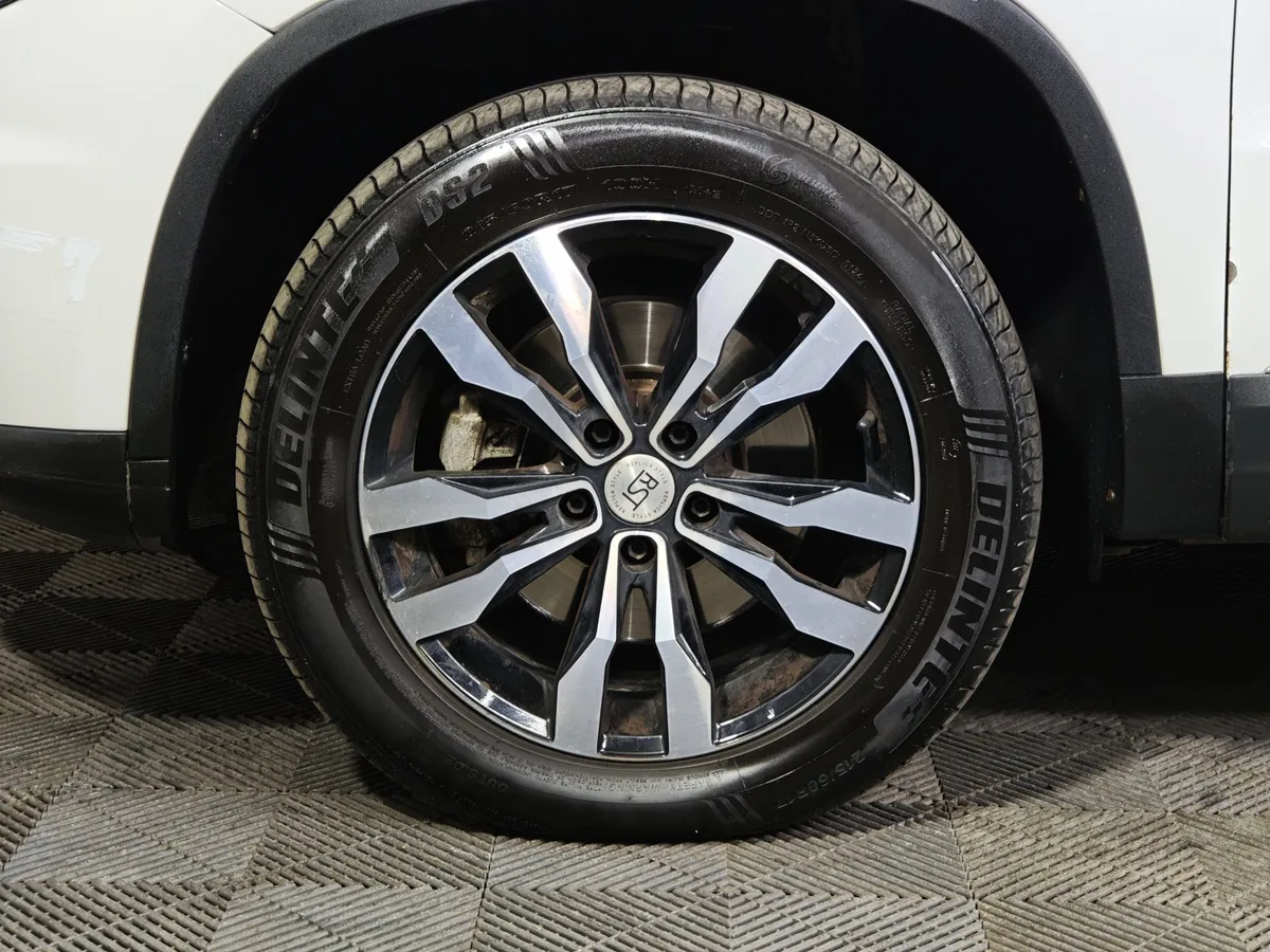 Volkswagen Tiguan 2.0 TDI 4Motion AT (140 л.с.) Track & Style Белый в АВИЛОН. Слайд №9