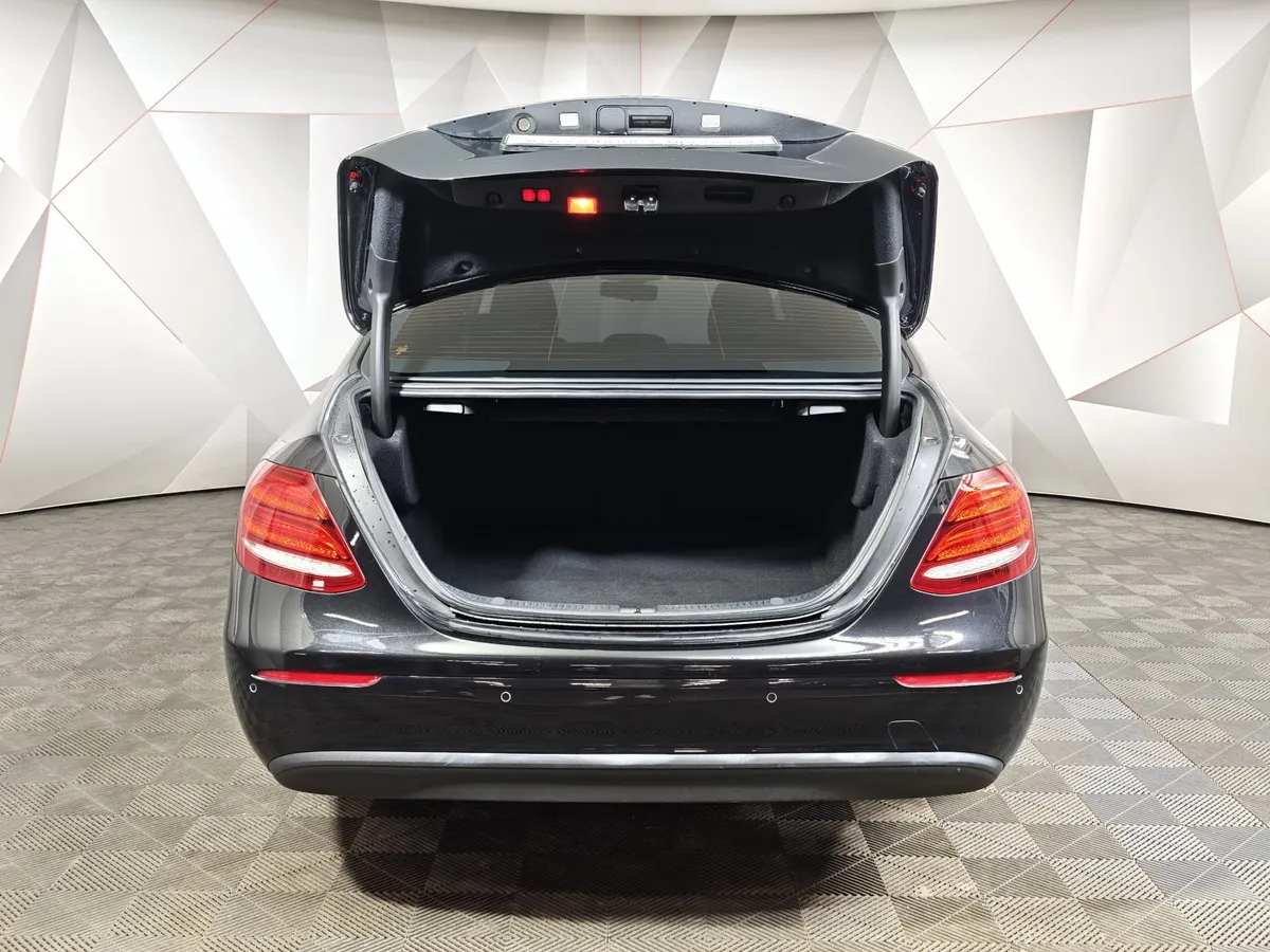 Mercedes-Benz E-Класс E 200 9G-TRONIC (197 л.с.) Черный в АВИЛОН. Слайд №12
