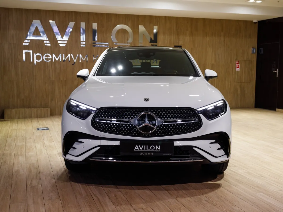 Mercedes-Benz GLC Купе 300 9G-TRONIC 4MATIC (272 л.с.) Белый в АВИЛОН. Слайд №2