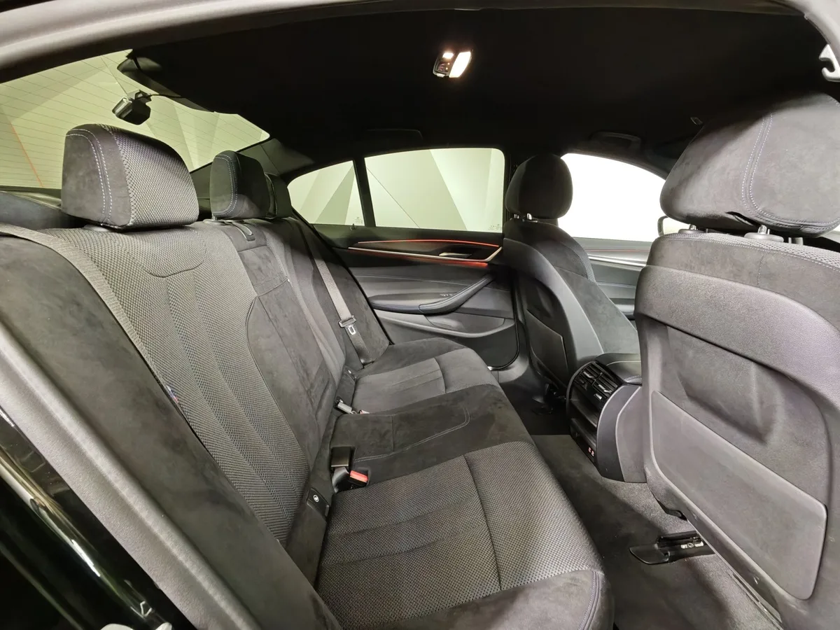 BMW 5 серия 520d xDrive Steptronic (190 л.с.) M Sport Черный в АВИЛОН. Слайд №14