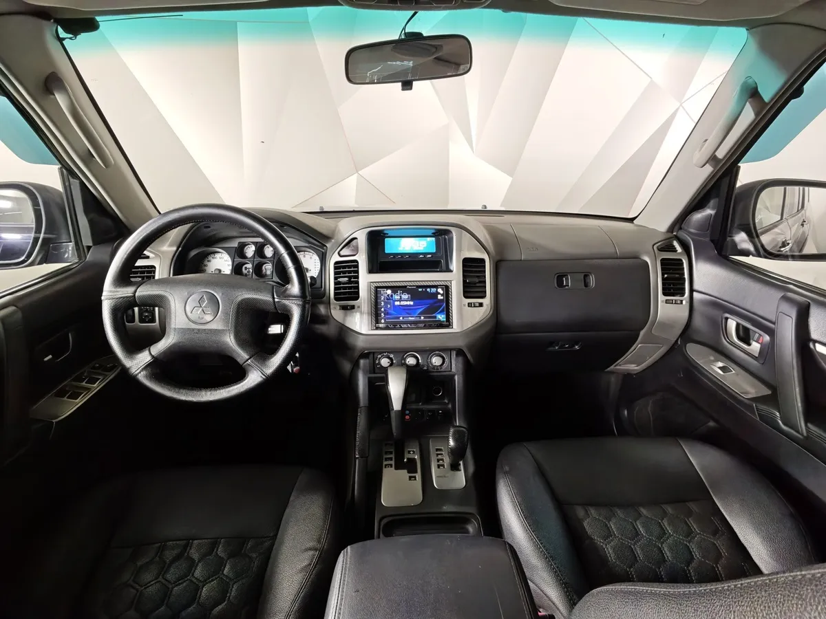 Mitsubishi Pajero 3.2 DI-D AT (163 л.с.) Черный в АВИЛОН. Слайд №10