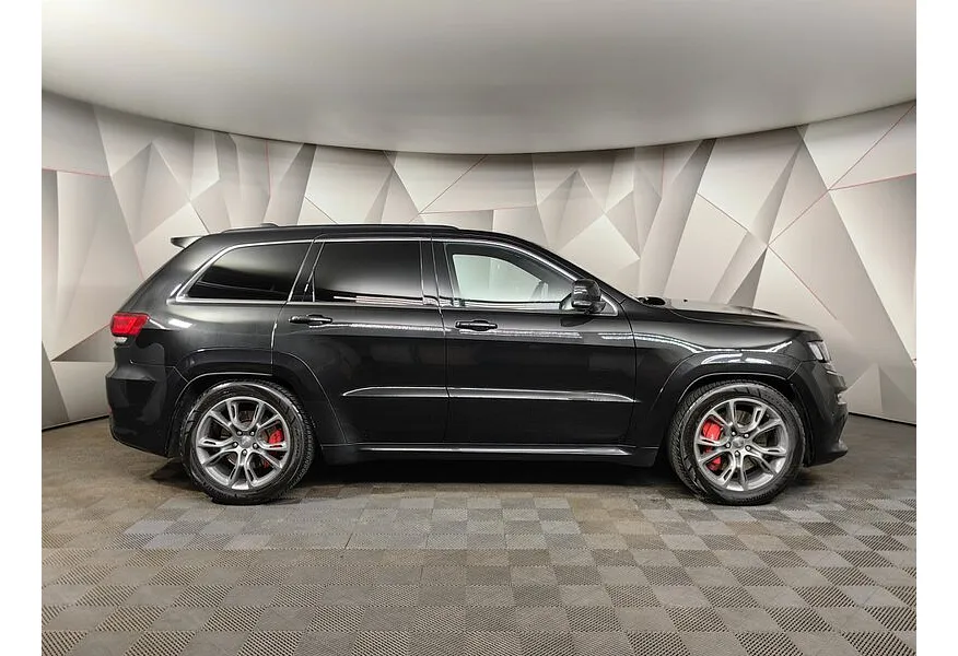 Jeep Grand Cherokee 6.4 AT SRT-8 (468 л.с.) Черный в АВИЛОН. Слайд №6