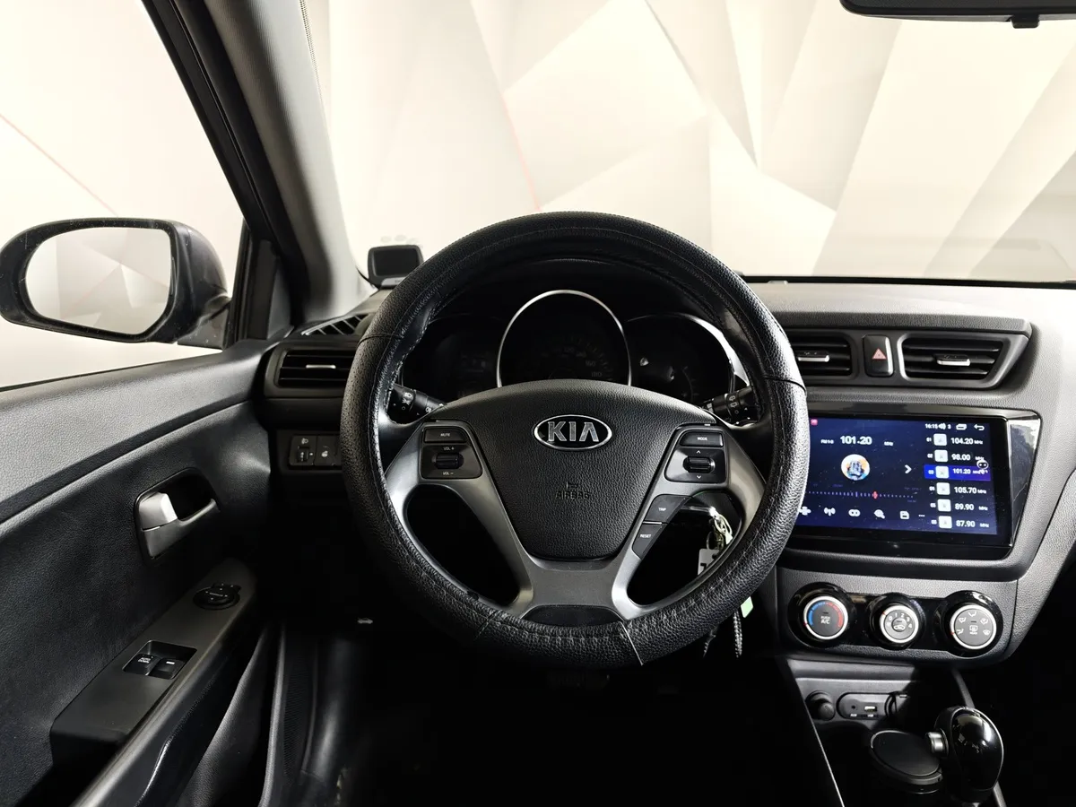 Kia Rio 1.6 AT (123 л.с.) Серый в АВИЛОН. Слайд №20