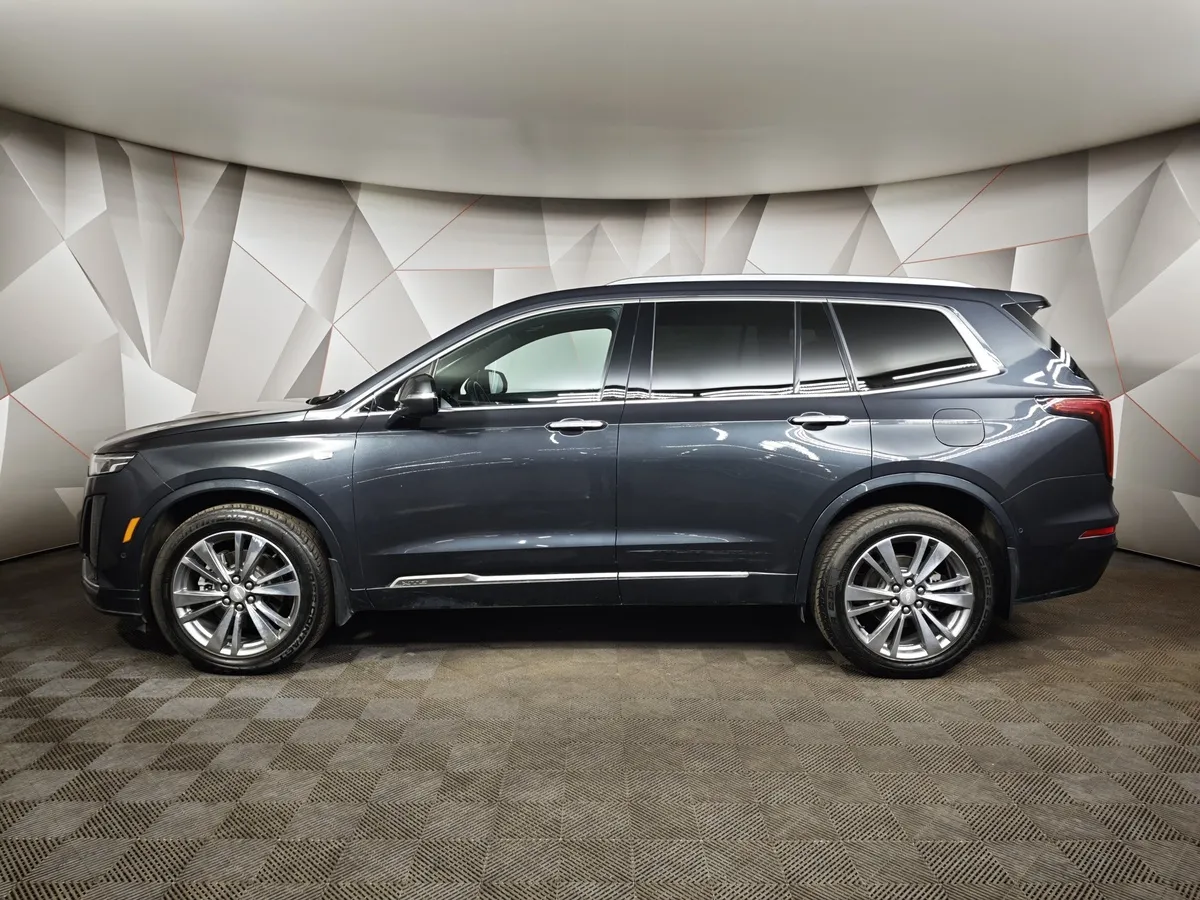 Cadillac XT6 2.0T AT AWD (200 л.с.) Sport Черный в АВИЛОН. Слайд №5