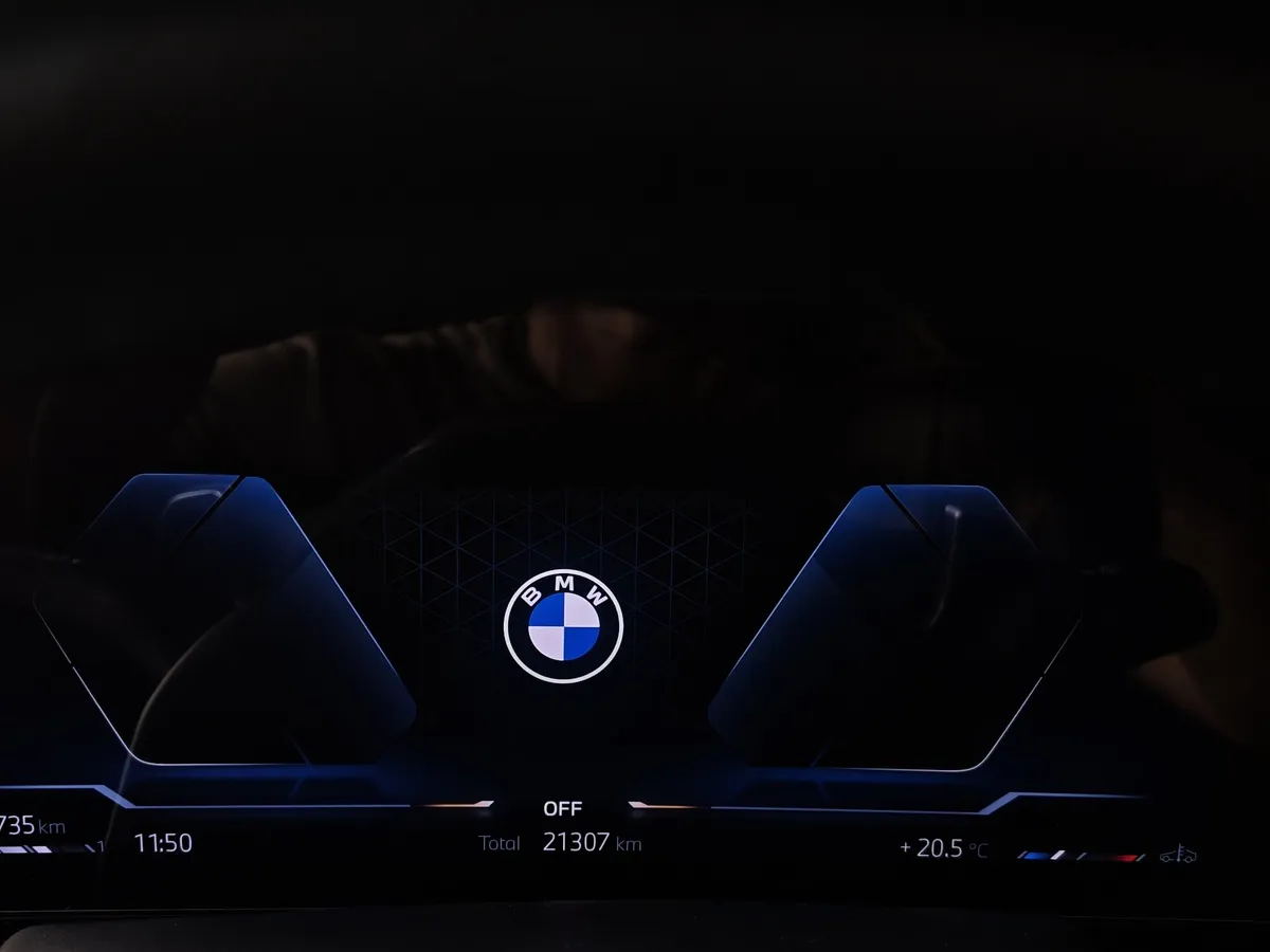 BMW X6 xDrive40d (340 л.с.) Base (Локальная сборка) Белый в АВИЛОН. Слайд №13