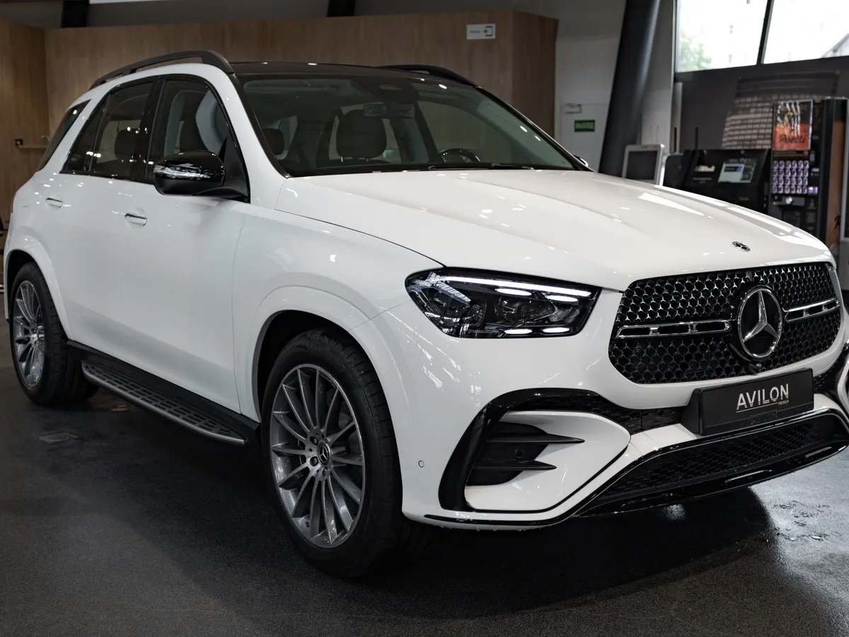 Mercedes-Benz GLE 450 4MATIC 9G-TRONIC (367 л.с.) Белый в АВИЛОН. Слайд №2