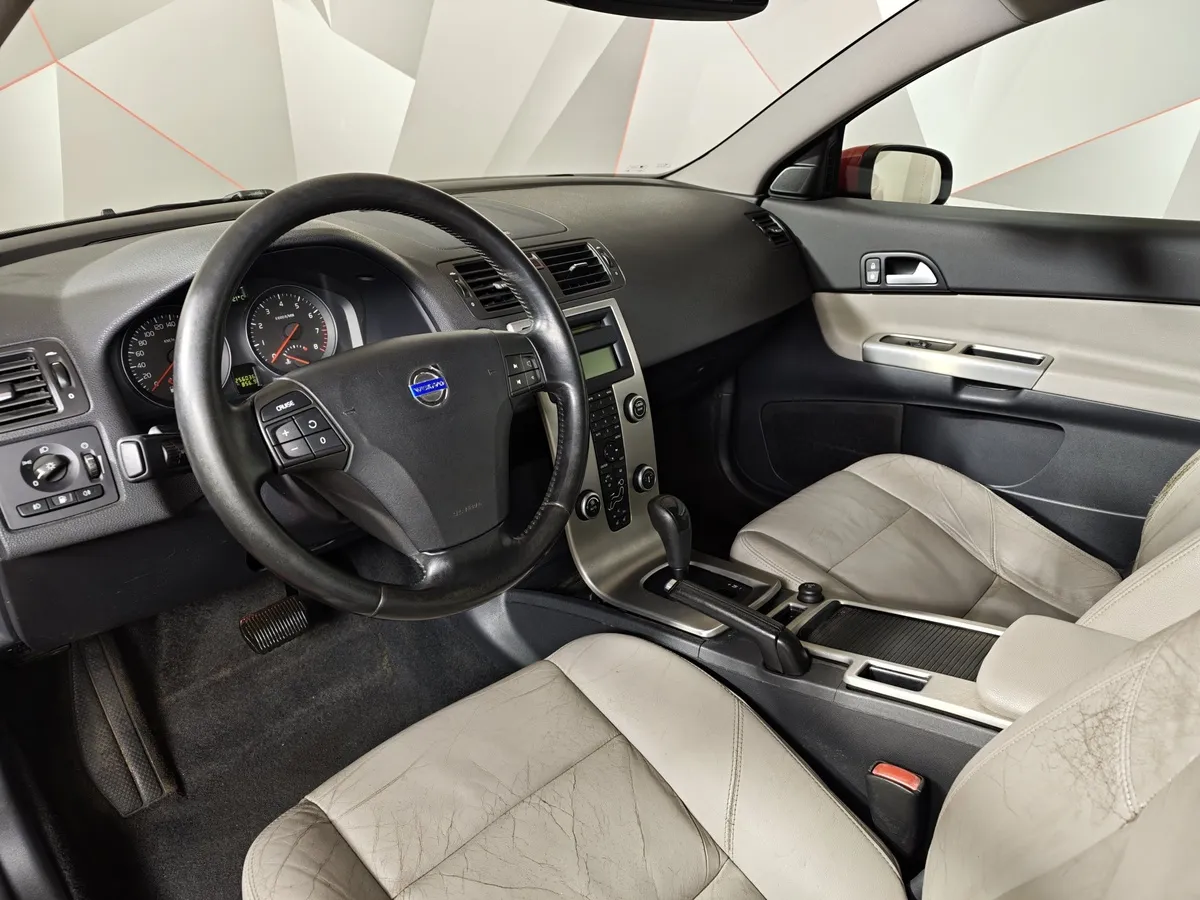 Volvo C30 2.4 Geartronic (170 л.с.) Красный в АВИЛОН. Слайд №17