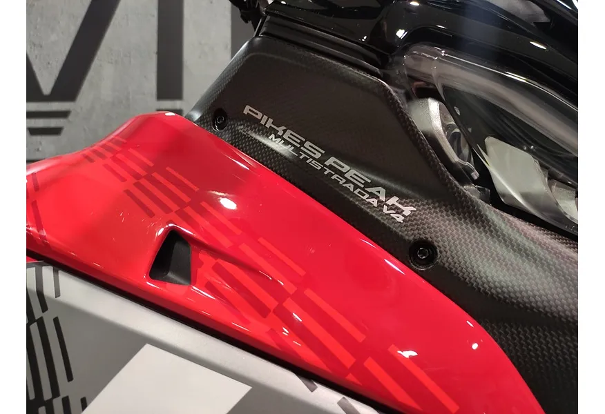 Ducati Multistrada V4 1158 см³ (170 л.с.) (170) 1158 Красный в АВИЛОН. Слайд №2