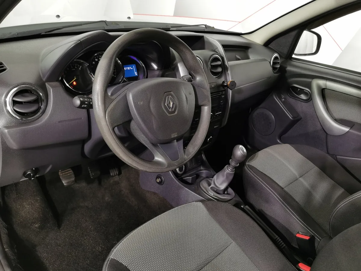 Renault Duster 2.0 MT 4x4 (143 л.с.) Серый в АВИЛОН. Слайд №18