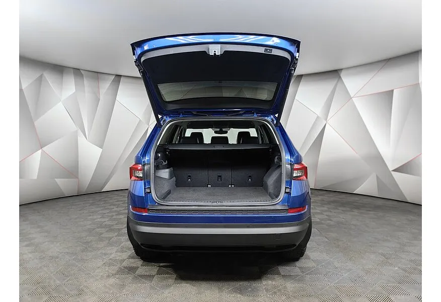 Skoda Kodiaq 2.0 TSI DSG 4X4 (180 л.с.) Синий в АВИЛОН. Слайд №12